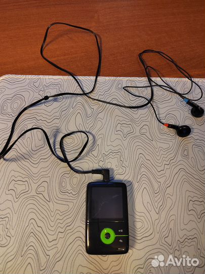 Mp3 плеер creative Zen v plus, с нерабочим экраном