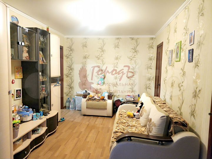 2-к. квартира, 43 м², 3/3 эт.