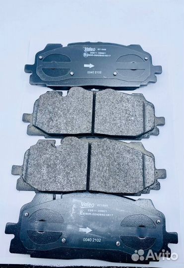 Колодки тормозные передние valeo 671595