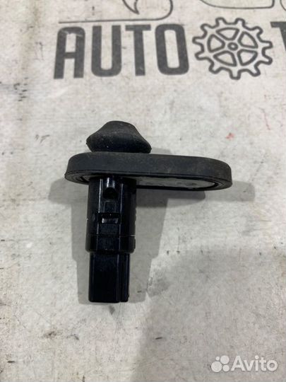 Концевик двери Toyota Rav4 XA30 1azfe 2006