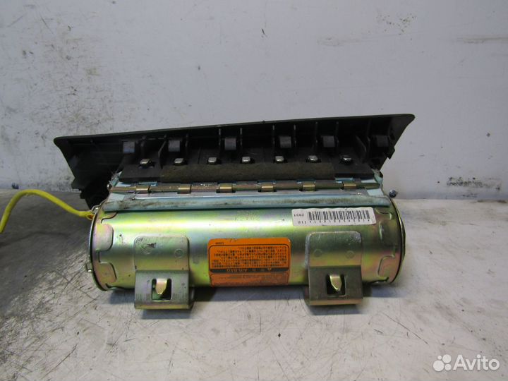 Подушка безопасности пассажира Мазда MPV 2003г 2л