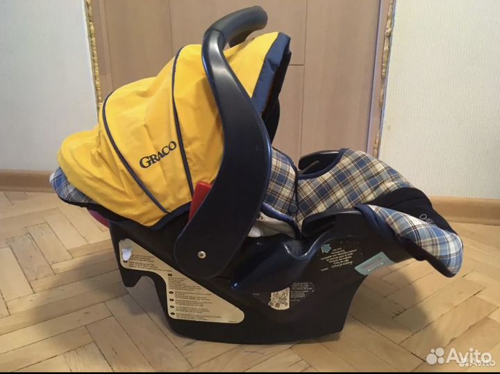 Автомобильное кресло люлька Graco