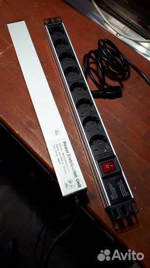 Блок розеток в стойку 19