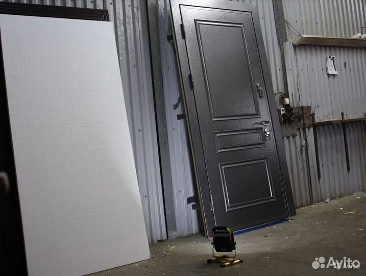 Дверь входная металлическая