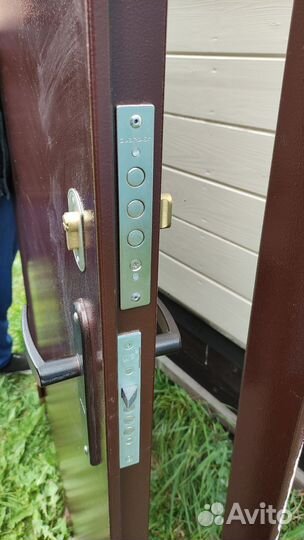 Дверь входная металлическая