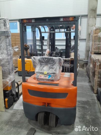 Погрузчик электрический 2 т 4,5 м