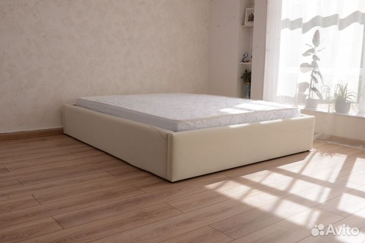 Кровать 140х200 с подъемным механизмом и матрасом