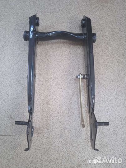 Задний маятник на мопед Альфа дельта