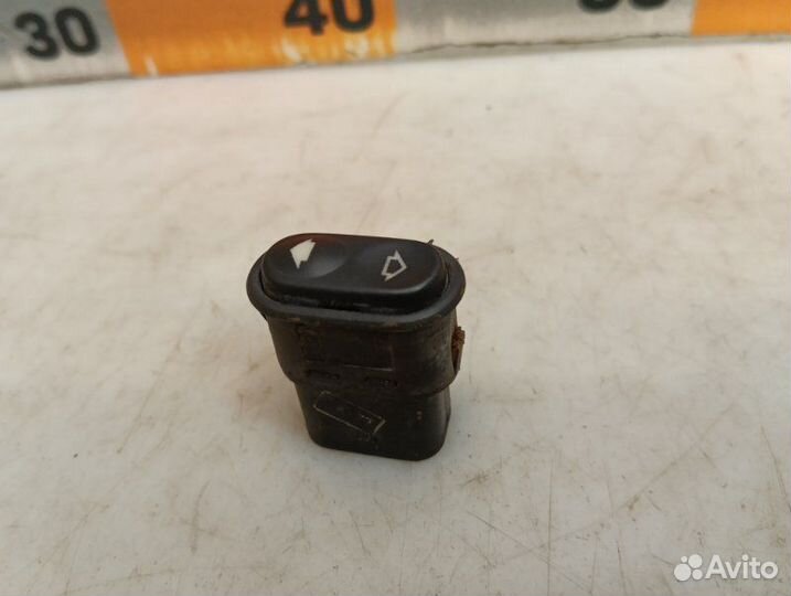 Кнопка стеклоподъемника Chevrolet Niva 21236 1.7
