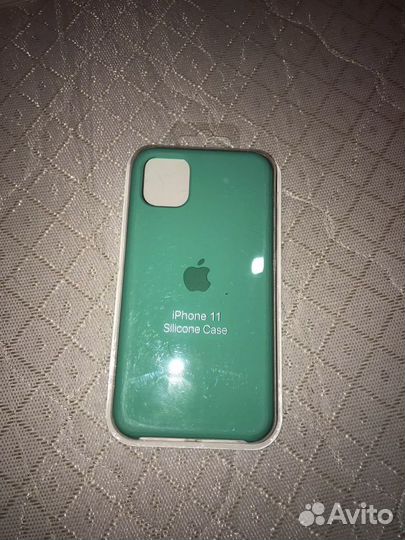 Чехол на iPhone 11