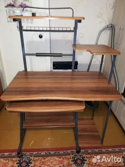 Компьютерный стол