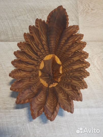 Тарелка ваза блюдо менажница деревянная резная