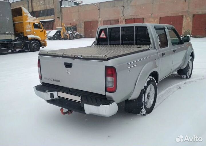 В разборе Nissan NP300