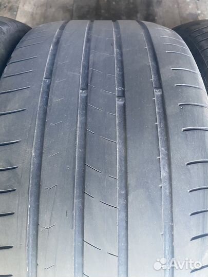 Kumho Ecsta HS51 235/45 R18