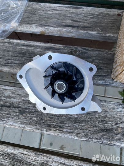 Помпа для Nissan Terrano 3 покаления