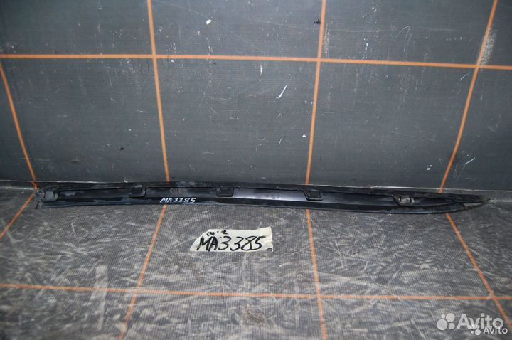 Спойлер бампера перед.правый-Mercedes-Benz M-W163