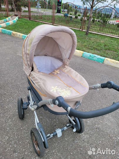 Прогулочная коляска 2 в 1