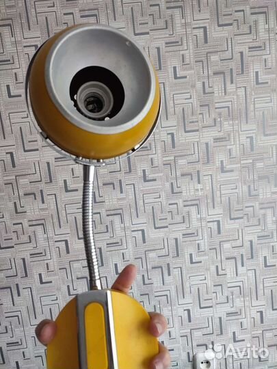 Винтажная настольная лампа