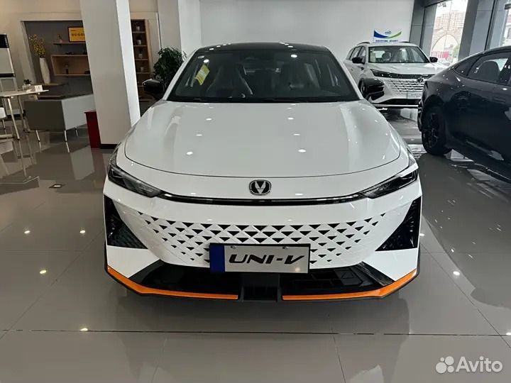 Changan UNI-V 1.5 AMT, 2023, 100 км