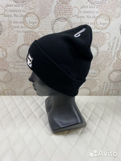 Шапка Karl lagerfeld и кот