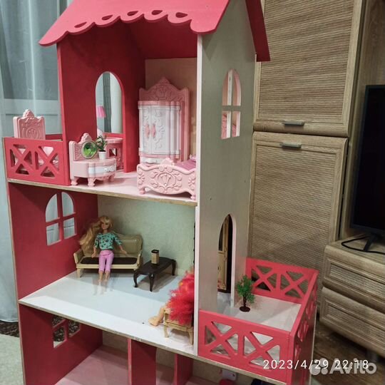 Кукольный домик с мебелью большой