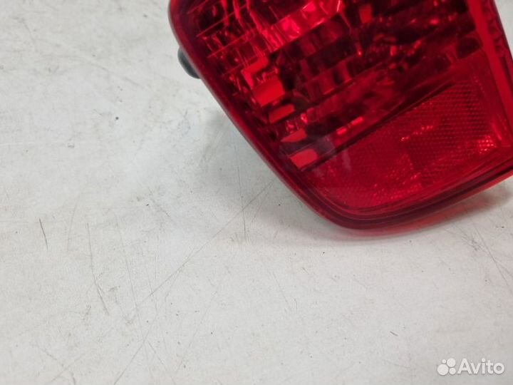 Фонарь противотуманный задний левый Toyota Land