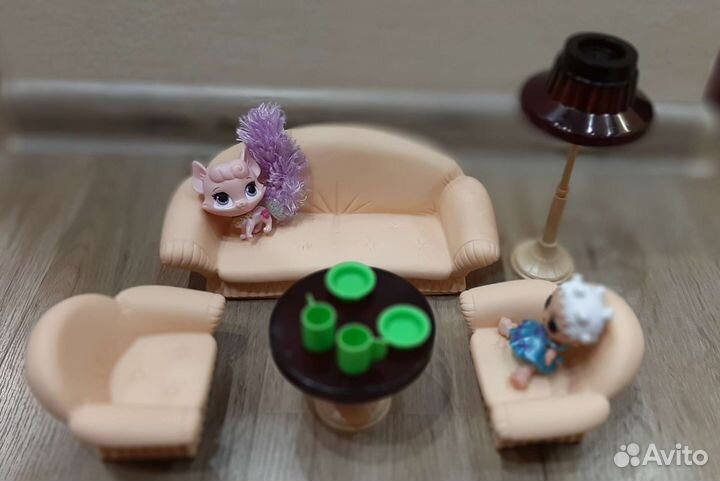 Игрушечный набор мягкой мебели