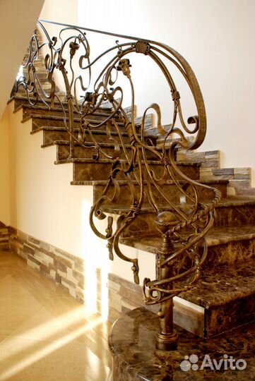 Лестница мрамор / гранит