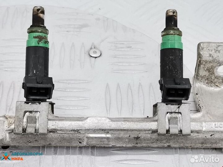 Форсунка Ford Focus рест. 2005 1429840