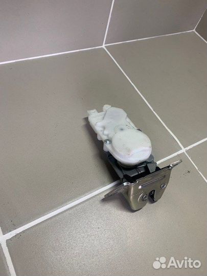 Замок двери багажника Mitsubishi Asx