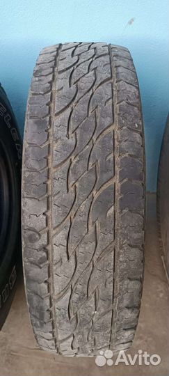 Bridgestone Dueler A/T 697 235/85 R16