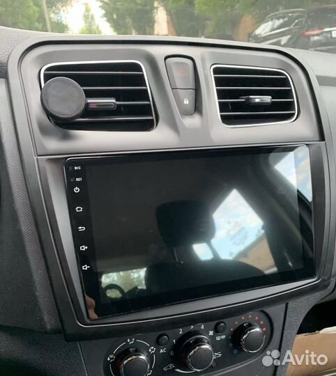 Магнитола Renault Logan Sandero