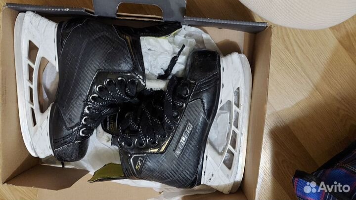 Хоккейные коньки bauer supreme 2E,размер 11.5