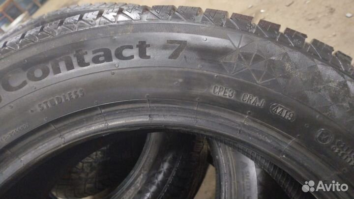 Continental ContiVikingContact 7 215/65 R17 103T