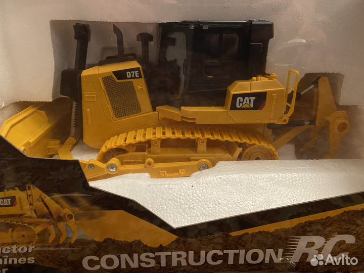 Kyosho Cat Track-Type Tractor