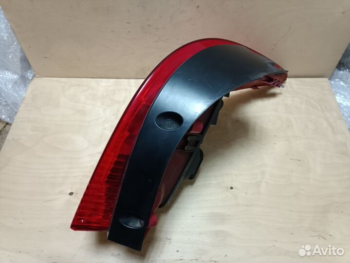 Левый задний фонарь пежо 308 универсал