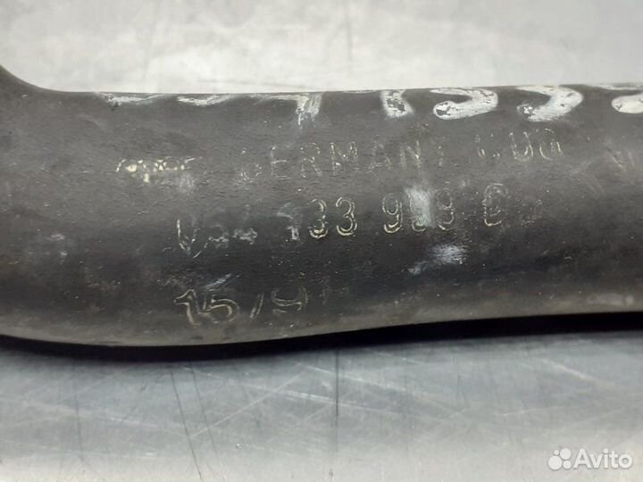 Шланг вентиляции картерных газов Audi 100 (C4)