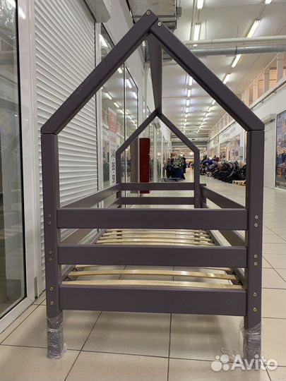 Кровать подростковая с надстройкой