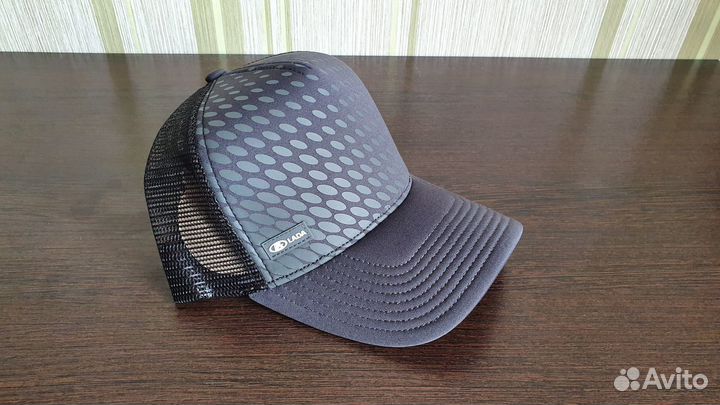 Фирменная бейсболка LADA