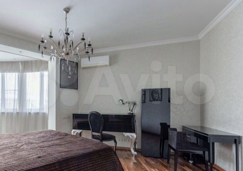 3-к. квартира, 120 м², 5/17 эт.