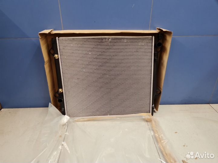 Радиатор основной охлаждения двигателя Toyota Land Cruiser Prado 120 2002-2009