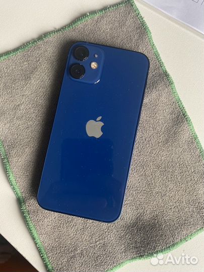 Телефон iPhone 12 mini