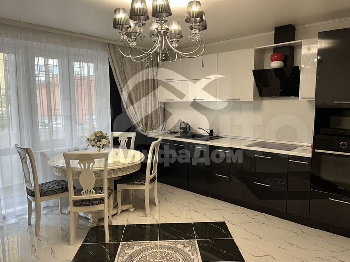 2-к. квартира, 65 м², 1/11 эт.