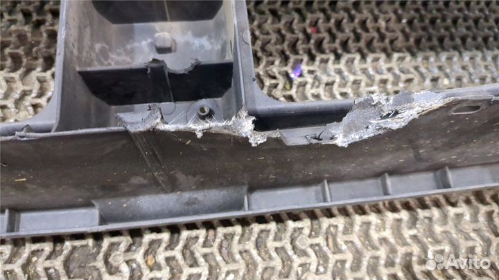 Рамка передняя Renault Trafic, 2006