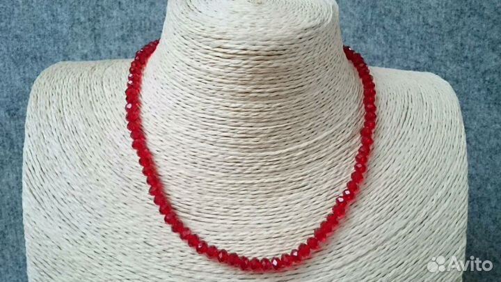 Бусы из стеклянных граненых бусин