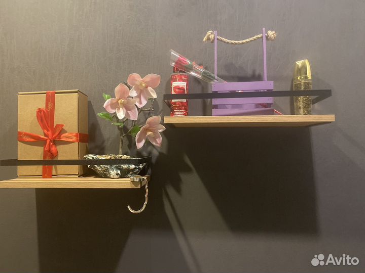 Полка настенная навесная