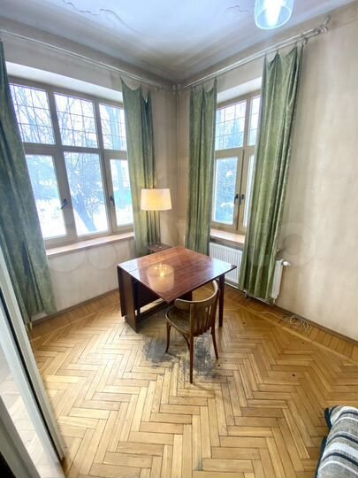 Комната 16 м² в 3-к., 1/2 эт.