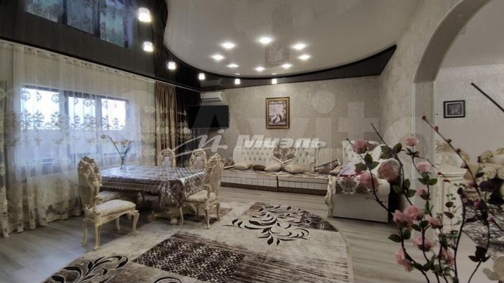 Дом 220 м² на участке 18 сот.