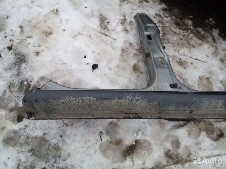 Порог левый со стойкой Mitsubishi Pajero Sport 1