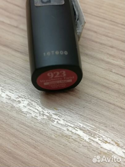 Помада Maybelline hydr extrem,923 strawberry twist